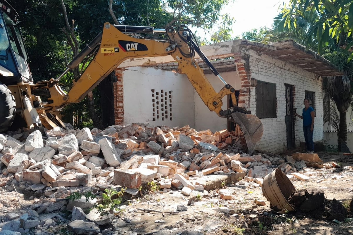 Hacemos demoliciones en bahia de banderas